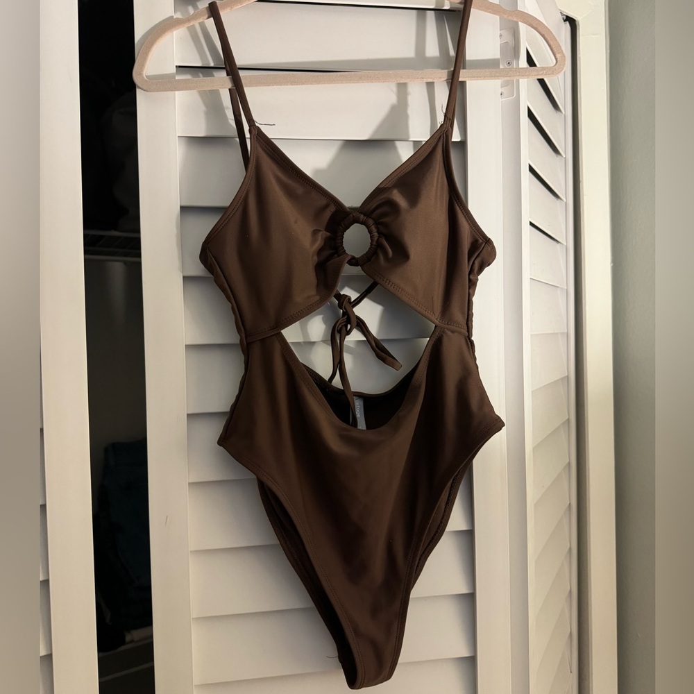 ONE PIECE SWIMSUIT